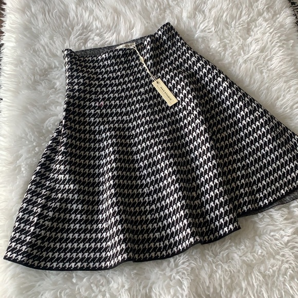 Nwt Houndstooth Max studio stretch flare knit skirt size small y2k office siren - Picture 1 of 7